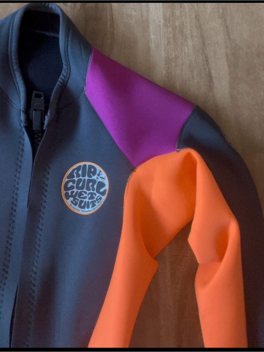 Women’s size S rip curl long sleeve jacket Rashguard - Black, Orange & Purple - Picture 5 of 5